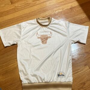 Chicago Bulls Corona Beer Promo Shirt Mens Large stadium giveawayGraphic T-Shirt